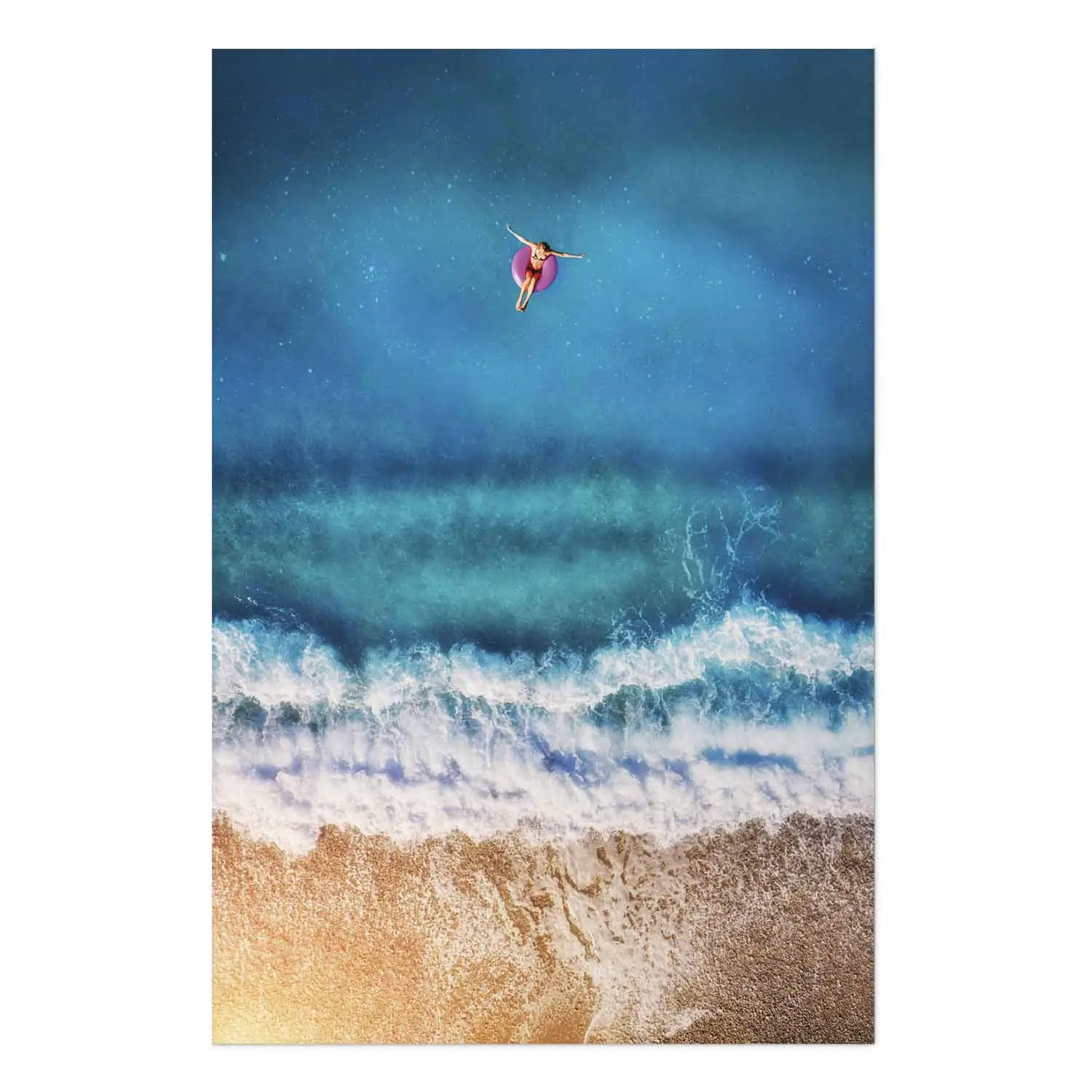 Wandposter Bad im Meer - Frau auf einer Luftmatratze vor Sand und blauem Meer - Poster