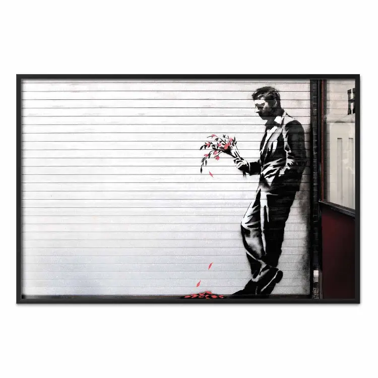 Verliebt - Mann mit Blumen vor weißem Tor im Banksy-Stil