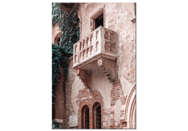 Leinwandbild Balkon eines Altbauhauses - Foto mit italienischer Stadtarchitektur