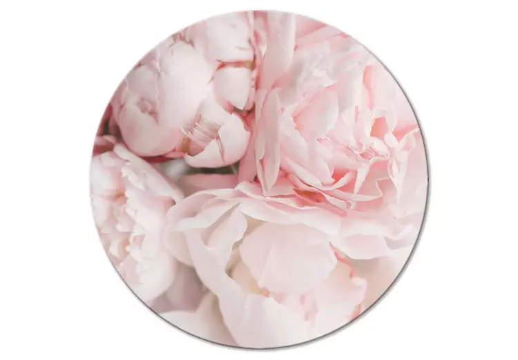 Leuchtend rosa Pfingstrosen - ein Blumenstrauß in Pastellfarben