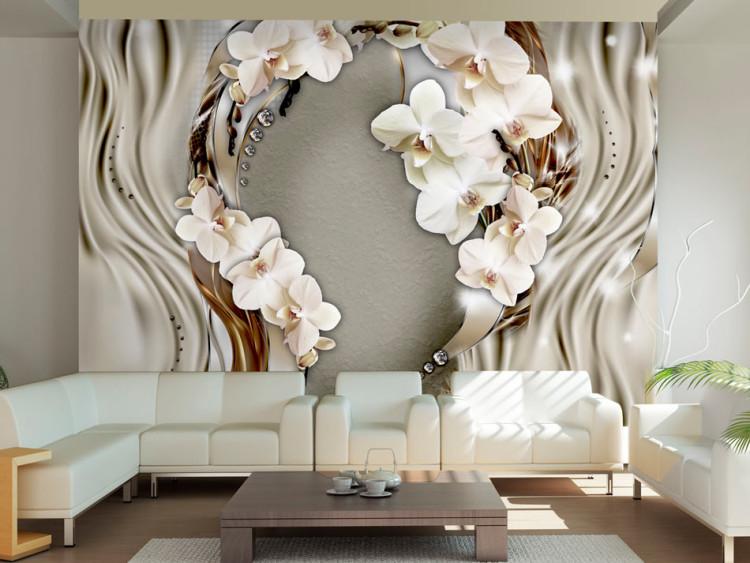 Fototapete Abstraktion - Orchideenblumen auf beigem Hintergrund mit Perlen
