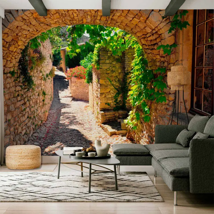 Sommer in der Provence - Stadtszene mit mediterraner Architektur