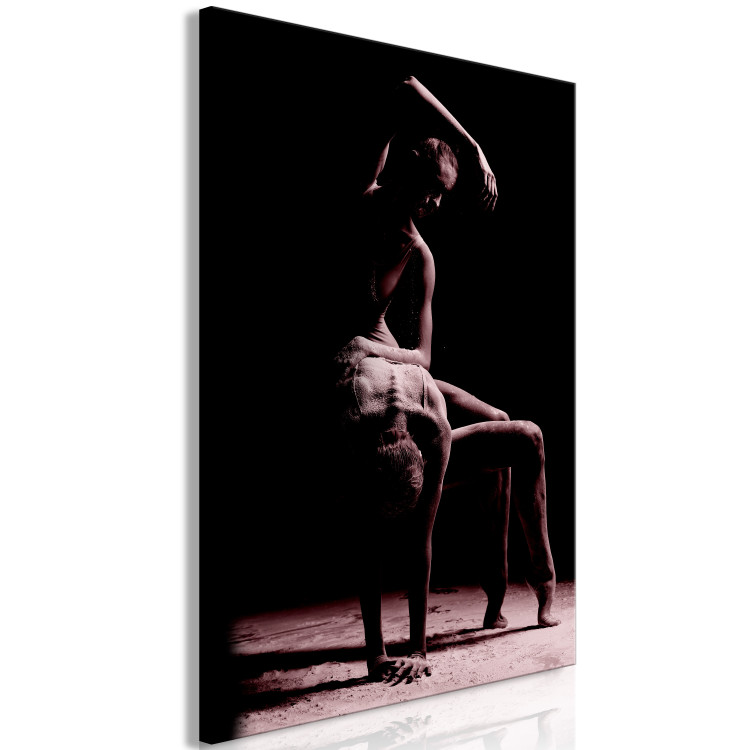 Bild auf Leinwand Ballett-Paar - subtile Körpernähe tanzend auf dem Sand 117151 additionalImage 2