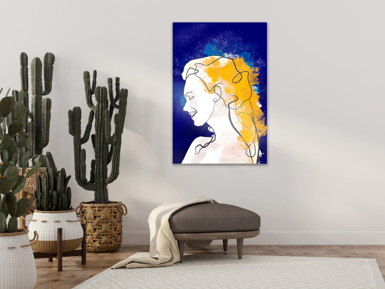 Bild auf Leinwand Frauenporträt auf blauem Hintergrund in einem minimalistischen Stil 135639 additionalImage 3
