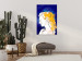 Bild auf Leinwand Frauenporträt auf blauem Hintergrund in einem minimalistischen Stil 135639 additionalThumb 3